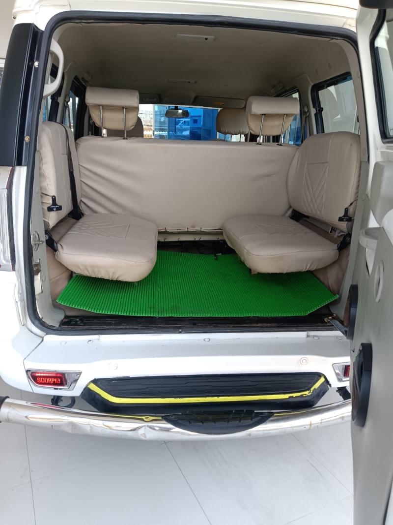 Car Image 6