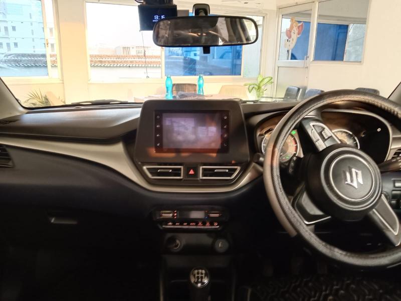 Car Image 8