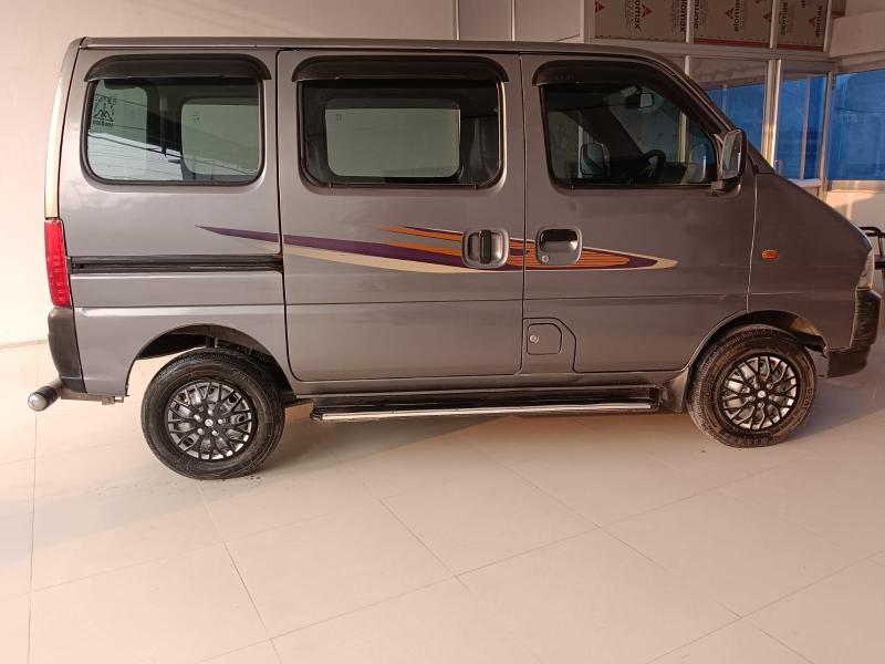 Car Image 9